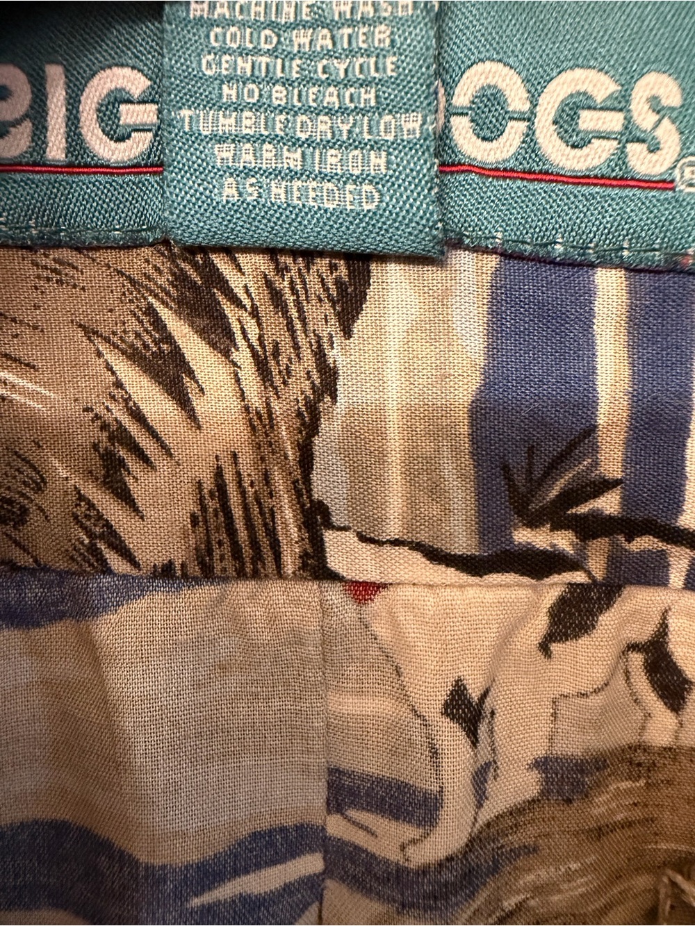 Vintage Big Dogs "Air Big Dogs" All Over Print Rayon Hawaiian Camp Shirt
Men's L - Picture 9 of 11
